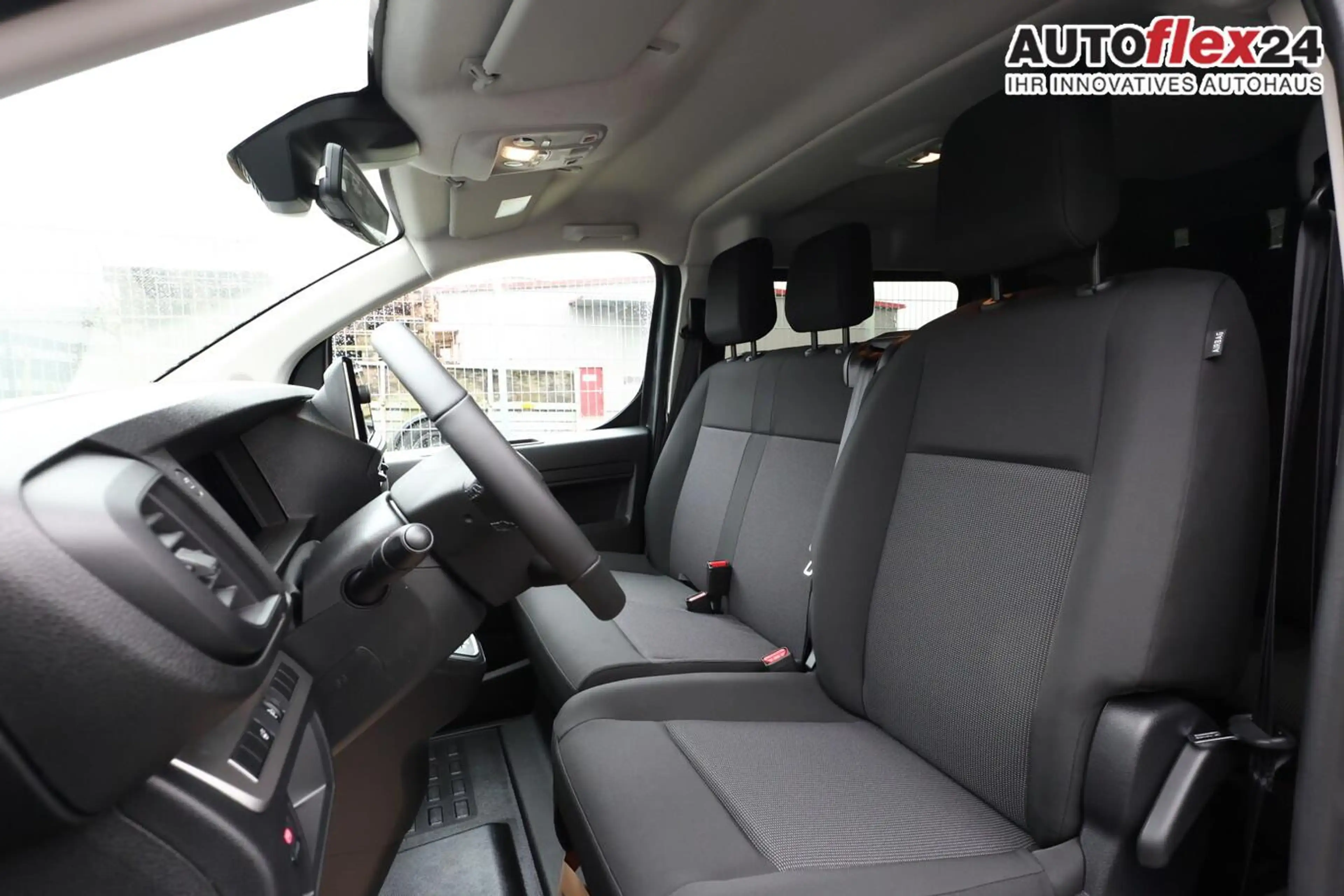 Citroen Jumpy DoKa XL Holz LED Nav Kam Keyl DigC 2xPDC 106 kW... — photo 5