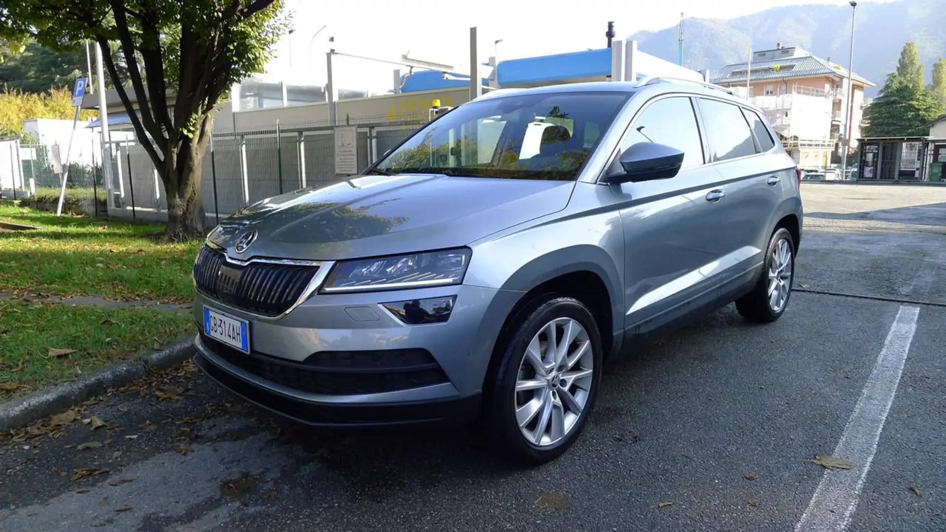Skoda Karoq 1.6 TDI SCR DSG         EXECUTIVE Grigio - 1