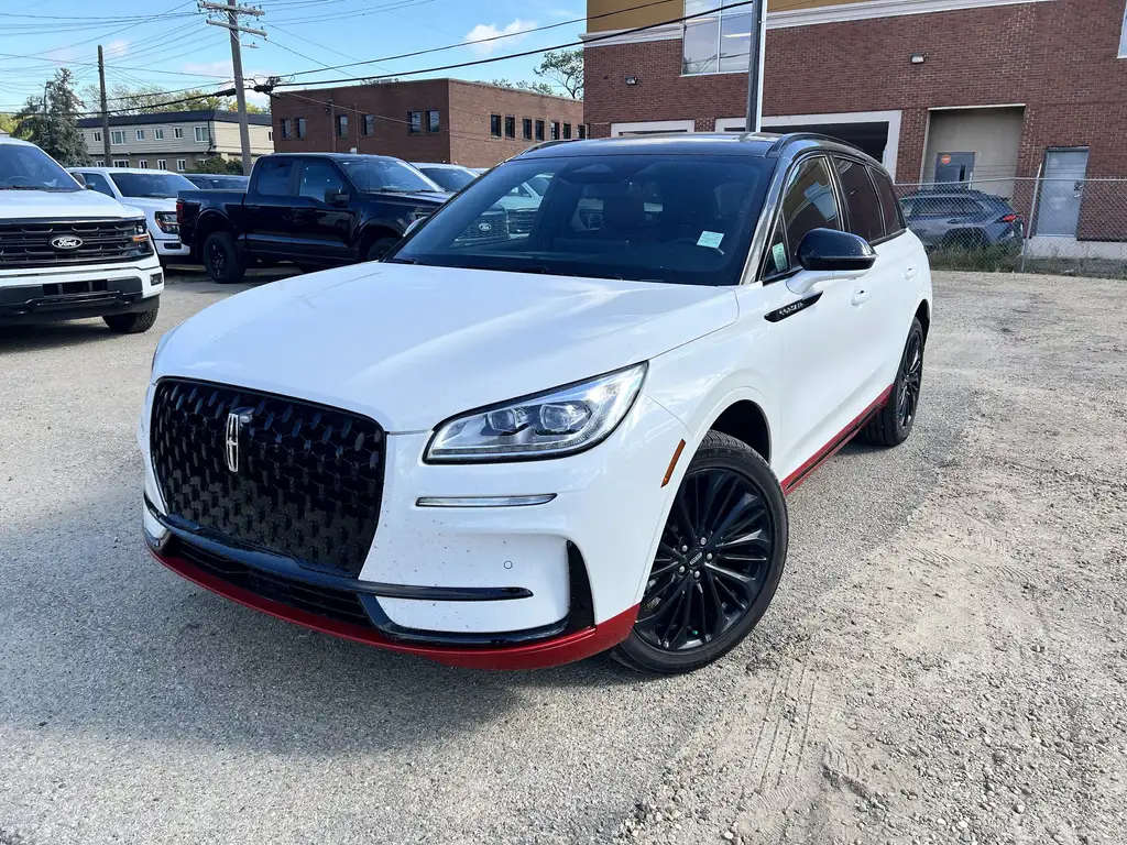 2025 Lincoln Corsair Reserve | Dual-Zone Climate | SYNC 4 | Drive Modes — photo 2