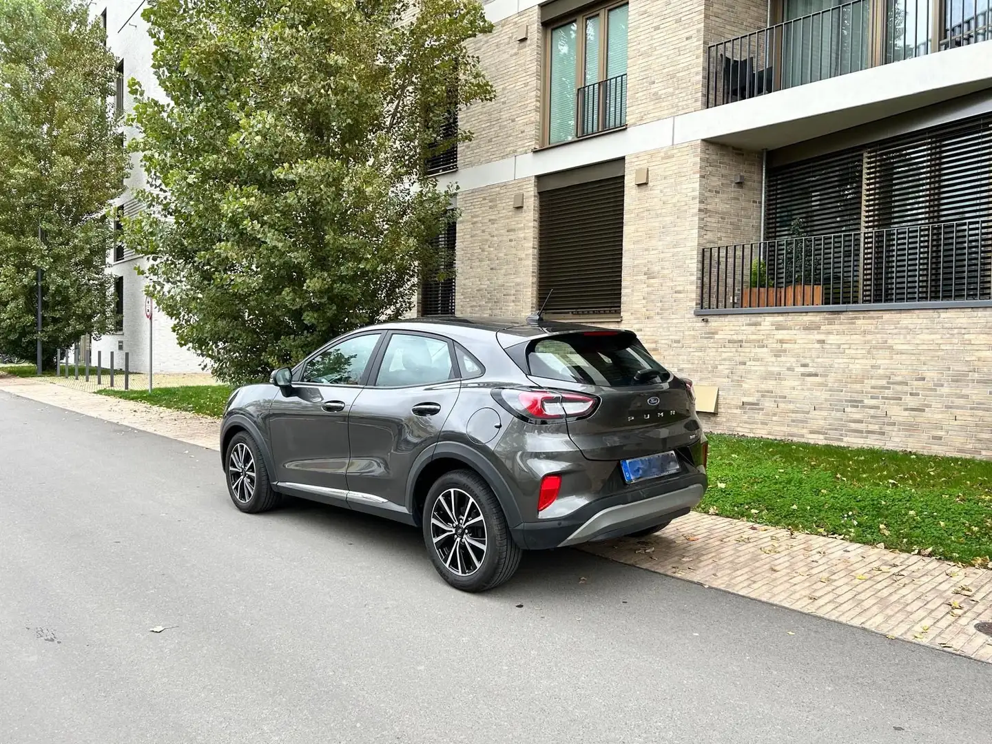 Ford Puma Titanium|NAVI|SHZ|LED|MASSAGESITZE|TEMP.| Grau - 2