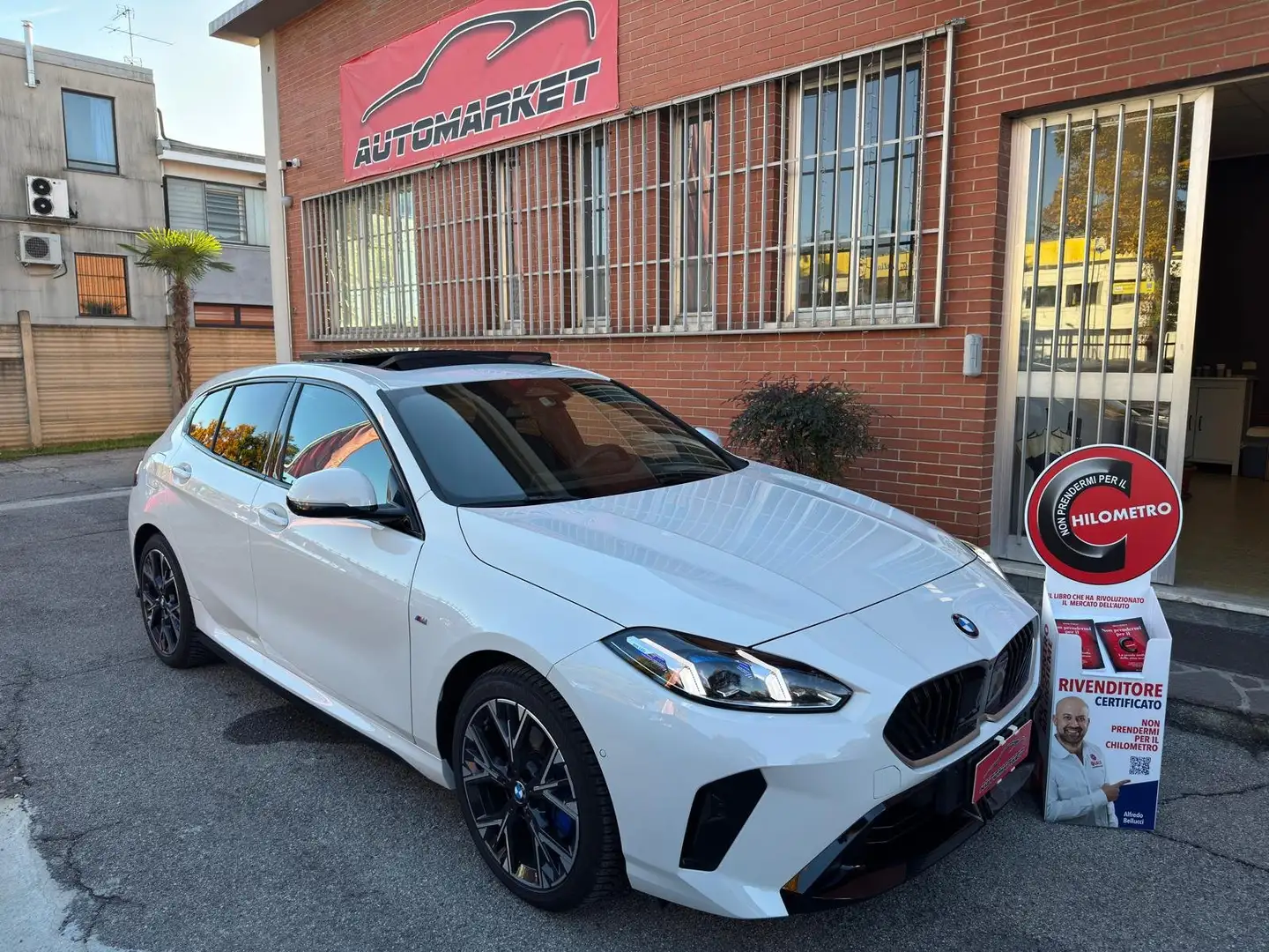 BMW 118 d MSport Pro auto LED PANO 360° HeadUp Blanco - 1