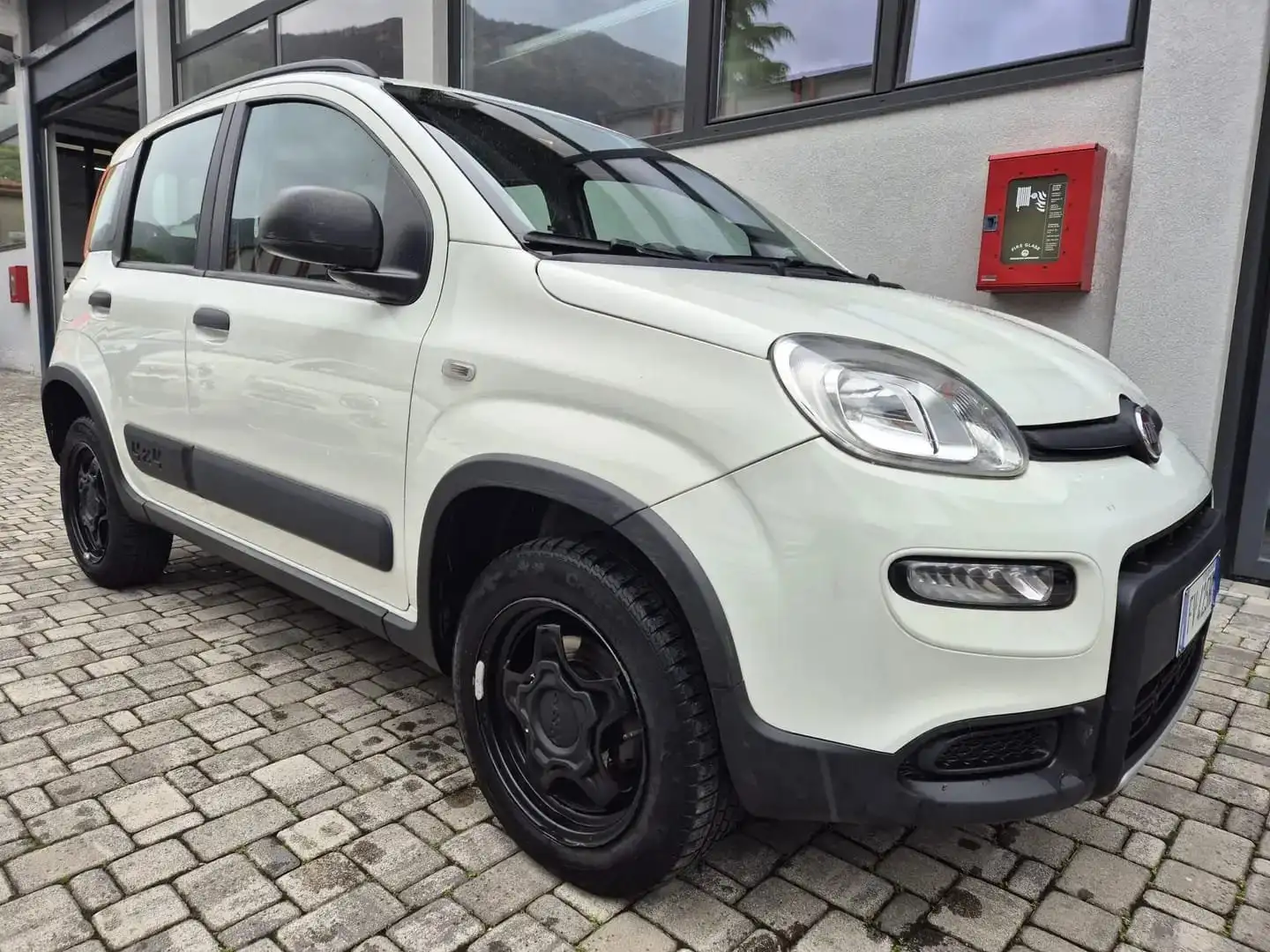 Fiat Panda Panda 0.9 t.air t. 4x4 WILD Weiß - 1