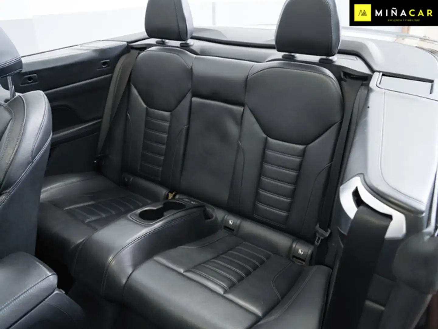 BMW 420 420iA Cabrio Noir - 2