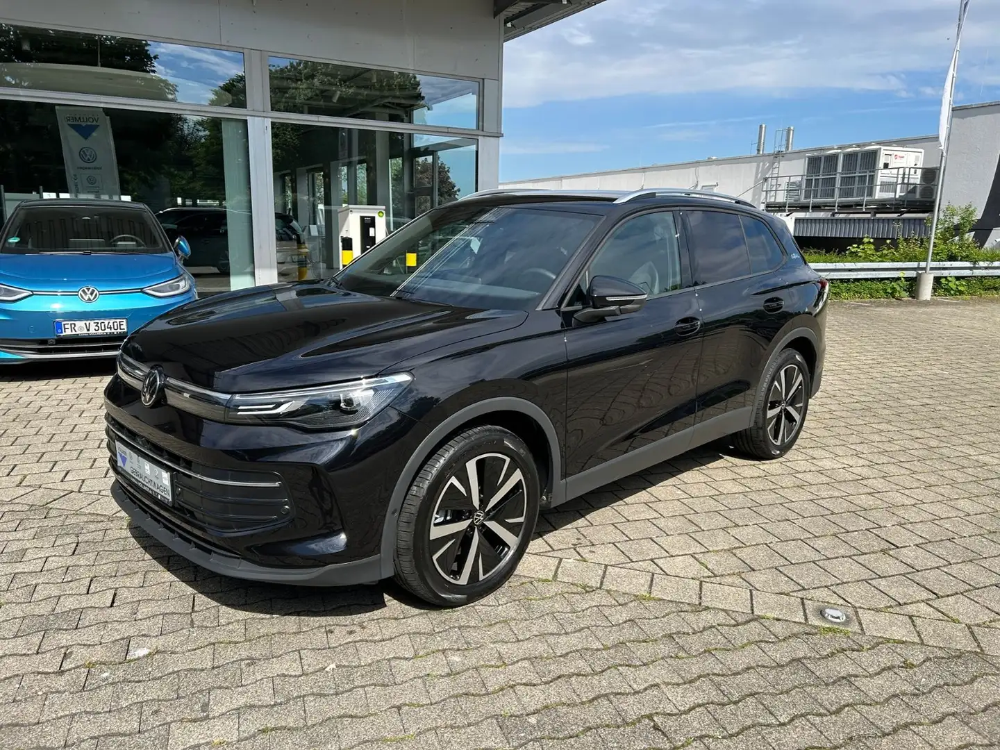 Volkswagen Tiguan Goal 2.0 TDI DSG AHK,Navi,ACC,LED,PDC,19" Noir - 2