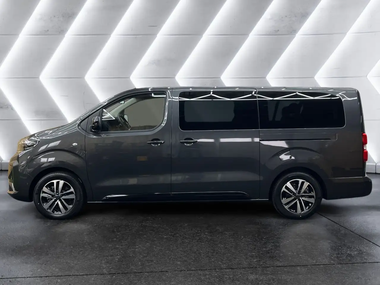 Peugeot Traveller Premium L3 *VIP 7-Sitzer* Standheizung 2