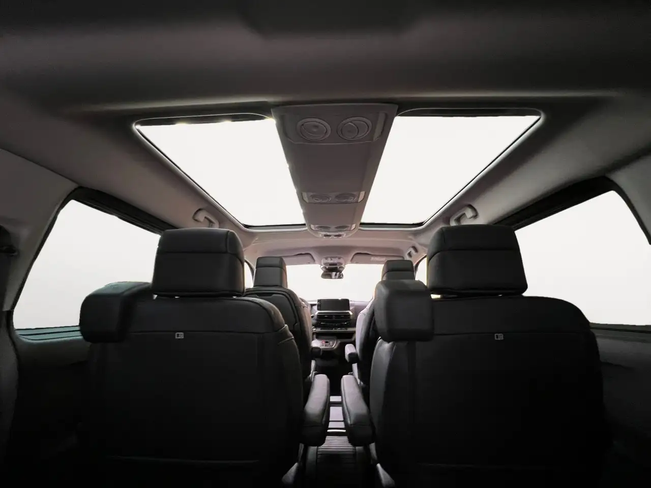 Peugeot Traveller Premium L3 *VIP 7-Sitzer* Standheizung 24