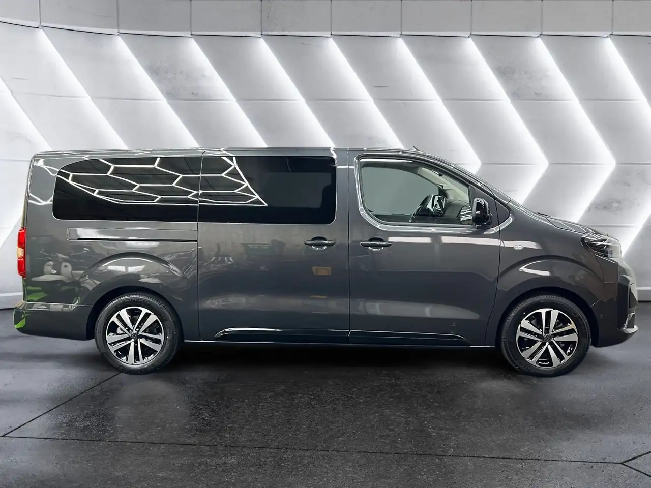 Peugeot Traveller Premium L3 *VIP 7-Sitzer* Standheizung 7