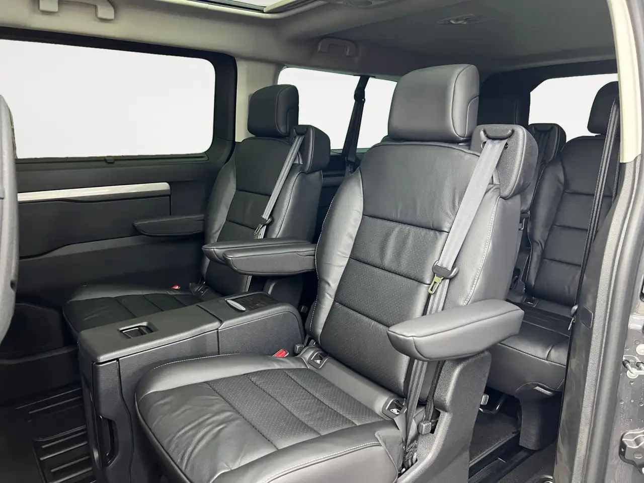 Peugeot Traveller Premium L3 *VIP 7-Sitzer* Standheizung 18