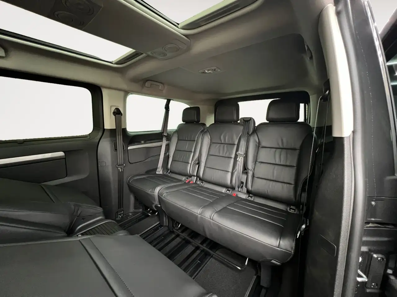 Peugeot Traveller Premium L3 *VIP 7-Sitzer* Standheizung 15