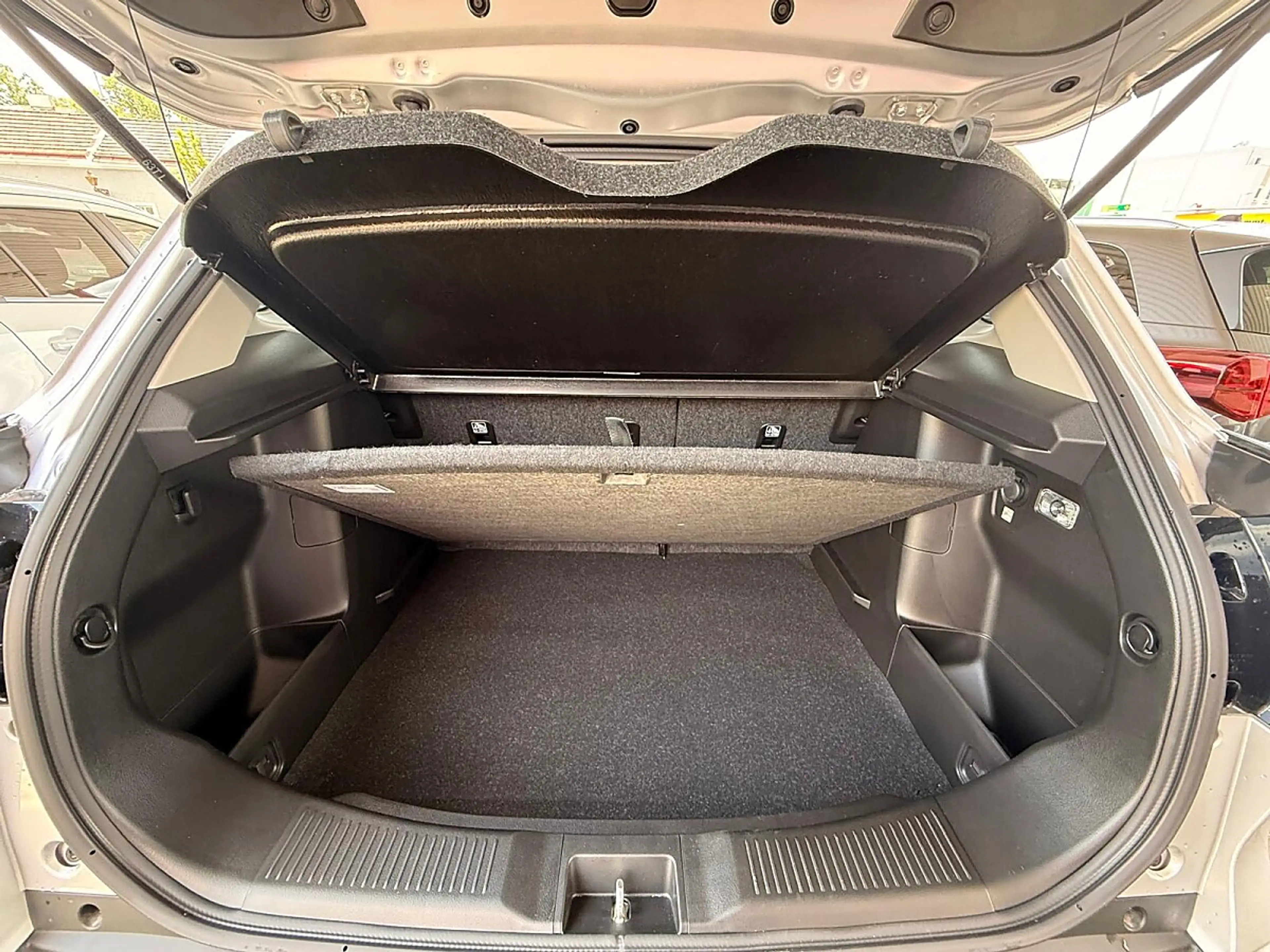 Suzuki S-Cross 1,4 Hybrid ALLGRIP flash — photo 8