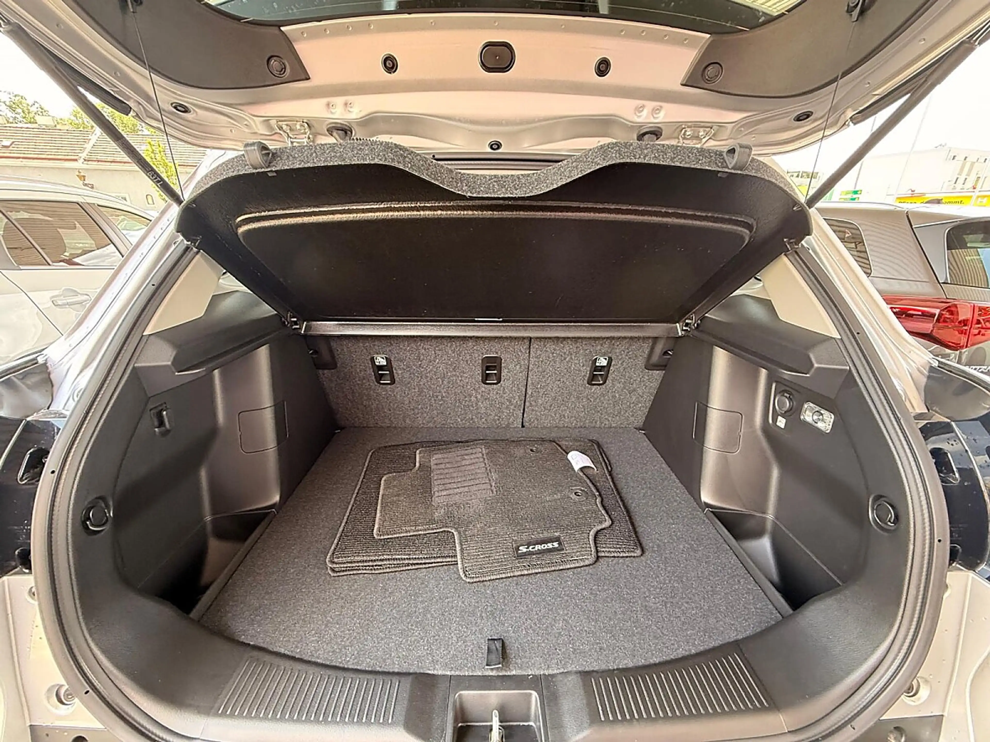 Suzuki S-Cross 1,4 Hybrid ALLGRIP flash — photo 7