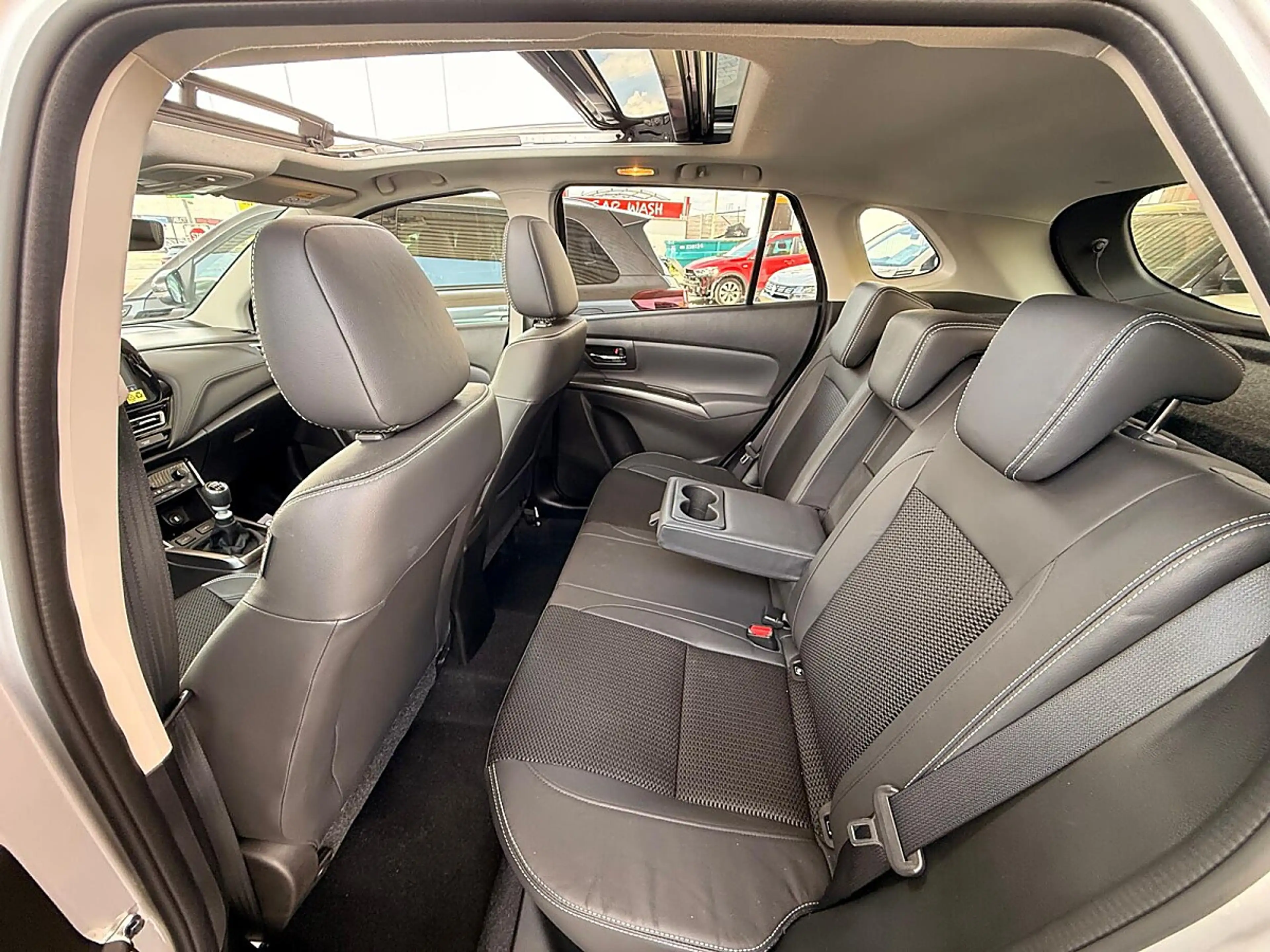 Suzuki S-Cross 1,4 Hybrid ALLGRIP flash — photo 10