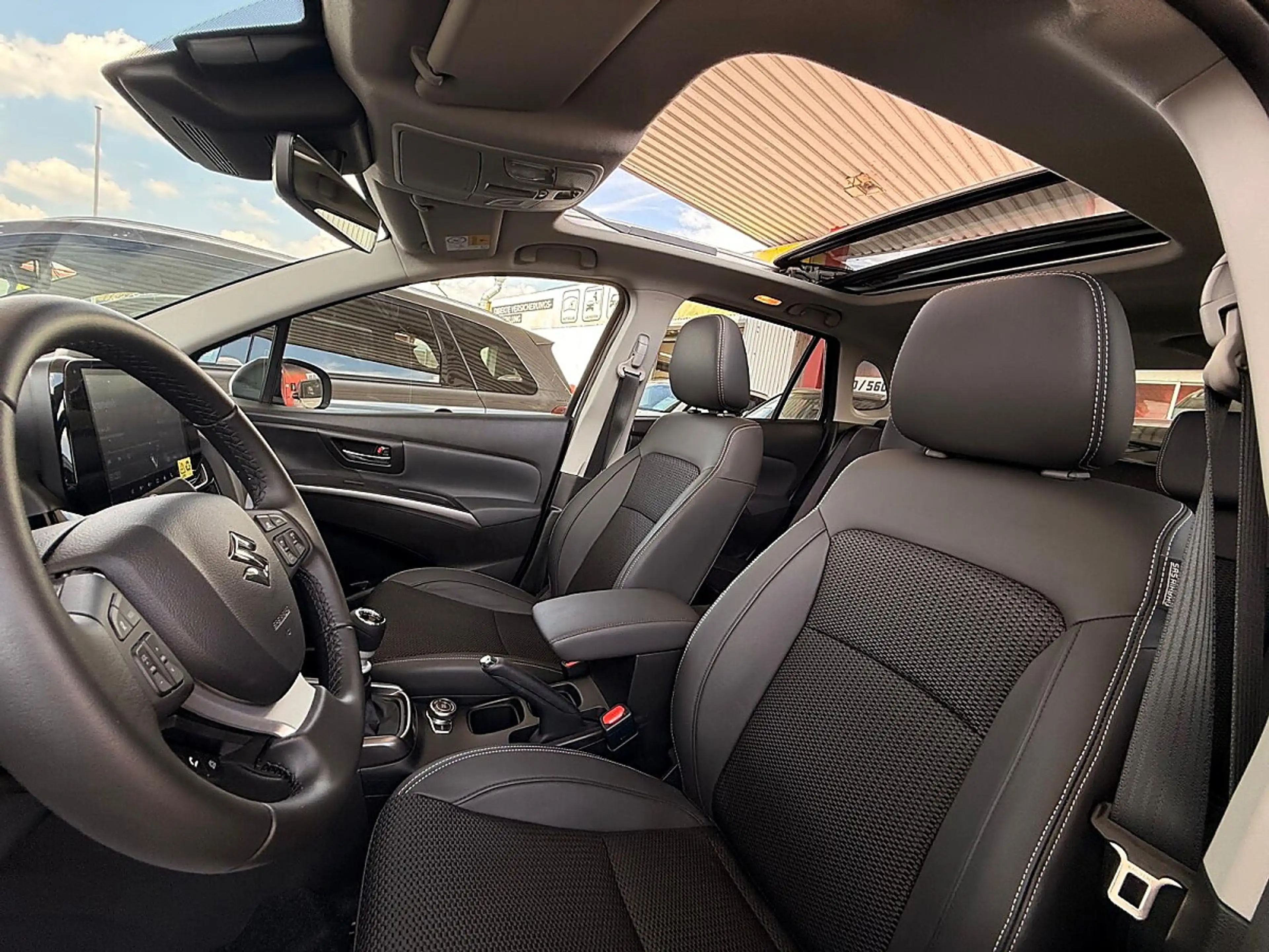 Suzuki S-Cross 1,4 Hybrid ALLGRIP flash — photo 12
