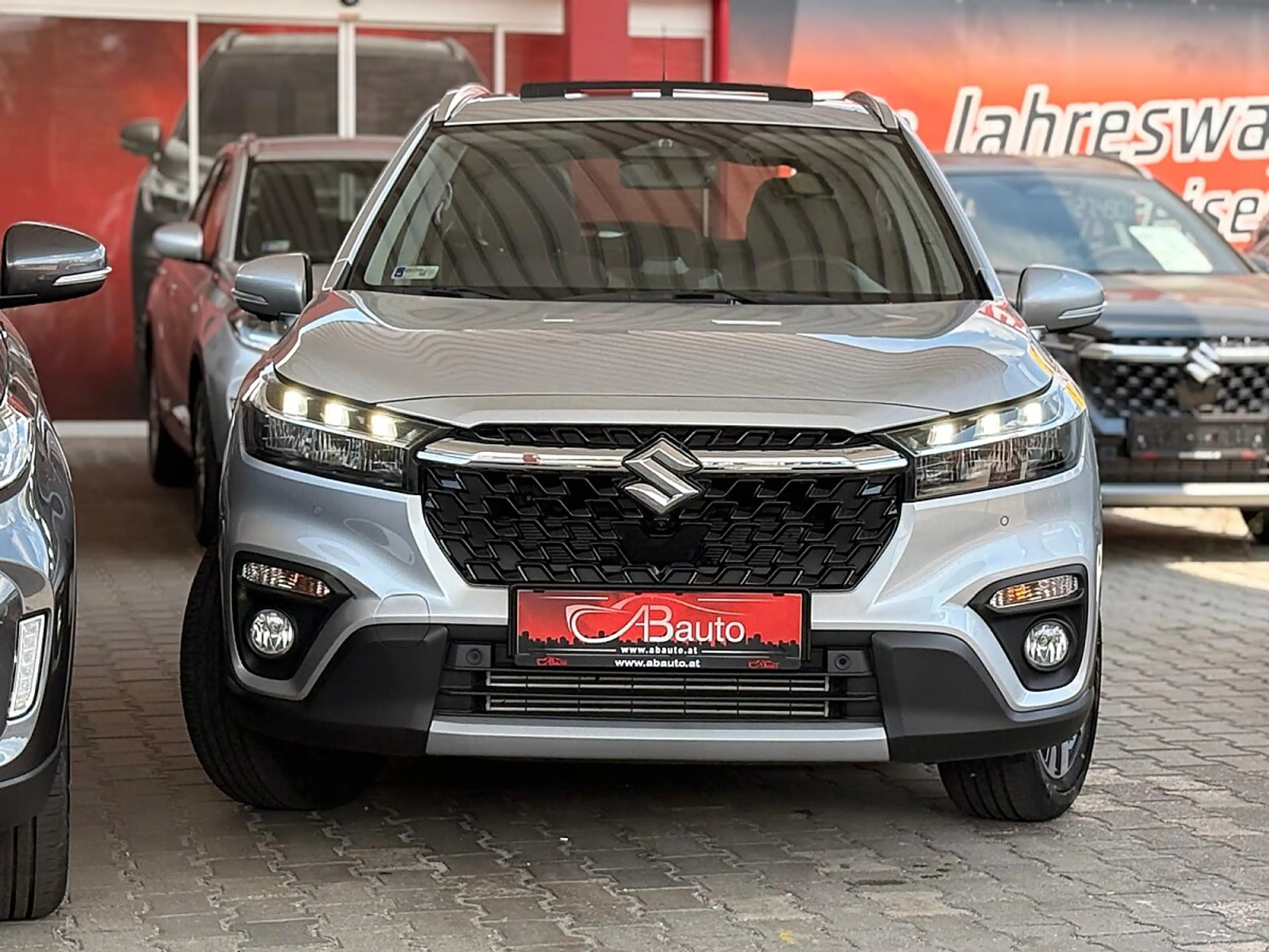 Suzuki S-Cross 1,4 Hybrid ALLGRIP flash — photo 3