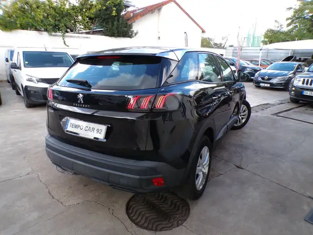 Peugeot 3008 view 4