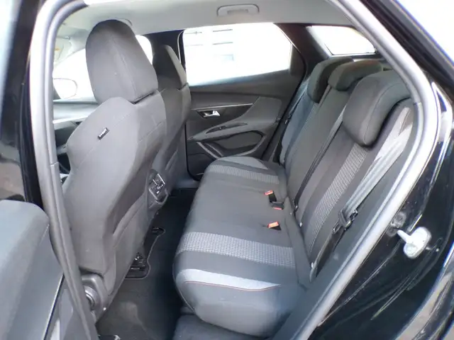 Peugeot 3008 view 10