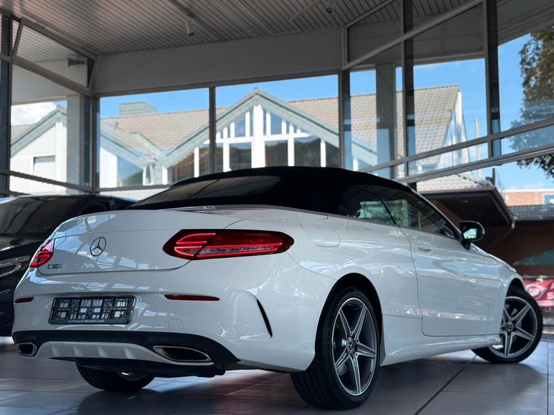 Mercedes-Benz C 300 Cabrio / AMG / Navi / Alcantara / Kamera / — photo 8