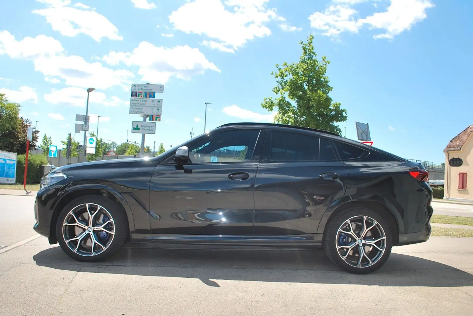 BMW X6 M *Laser*ACC*Lane*HuD*M Sitze*Pano*B&W*Fond Schwarz - 1