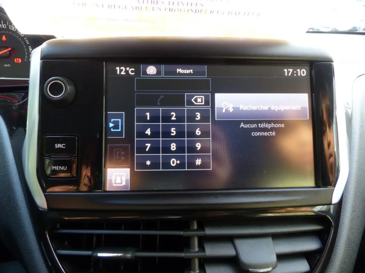 Peugeot 208 208 — photo 17