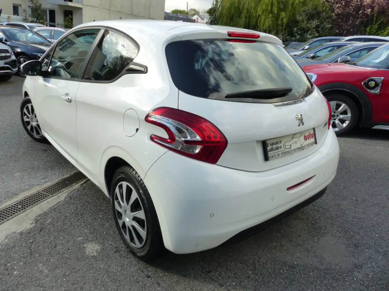Peugeot 208 208 — photo 4