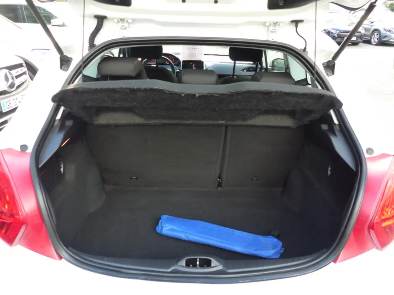 Peugeot 208 208 — photo 9