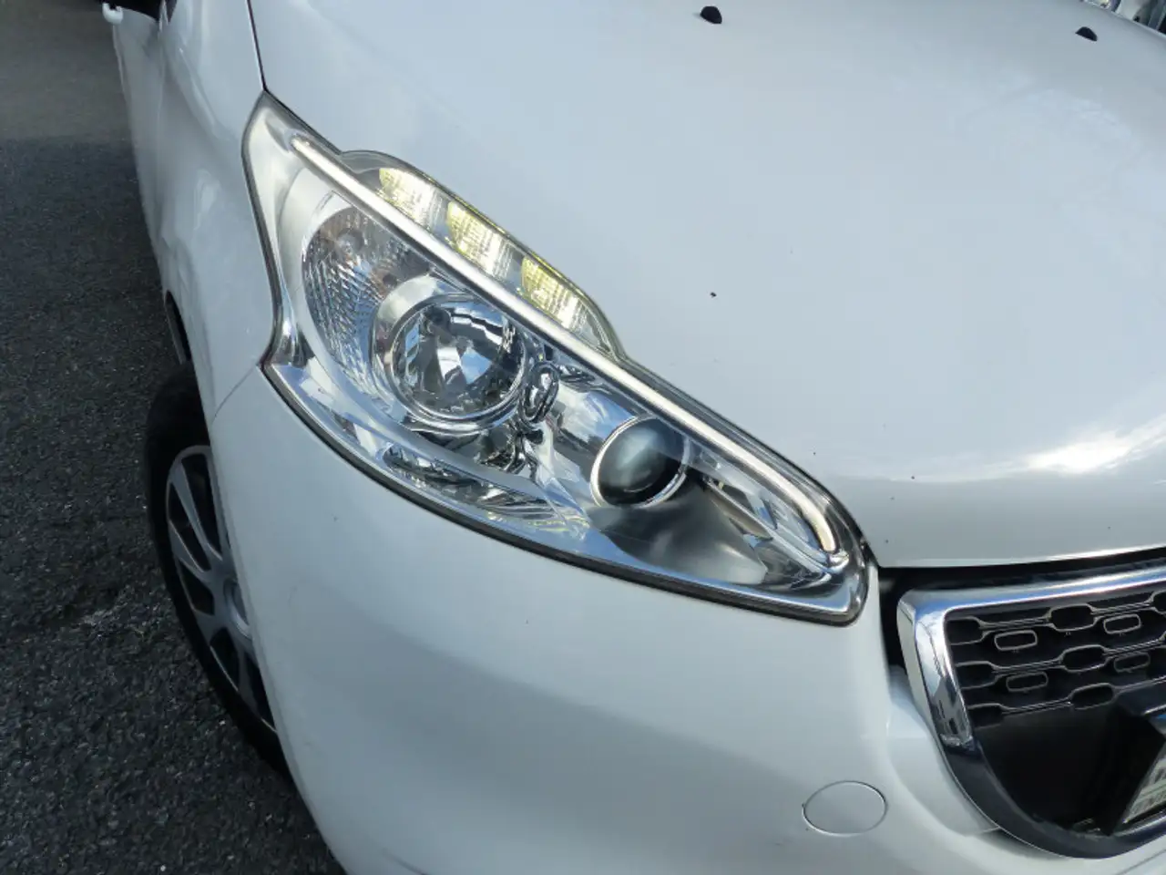 Peugeot 208 208 — photo 7