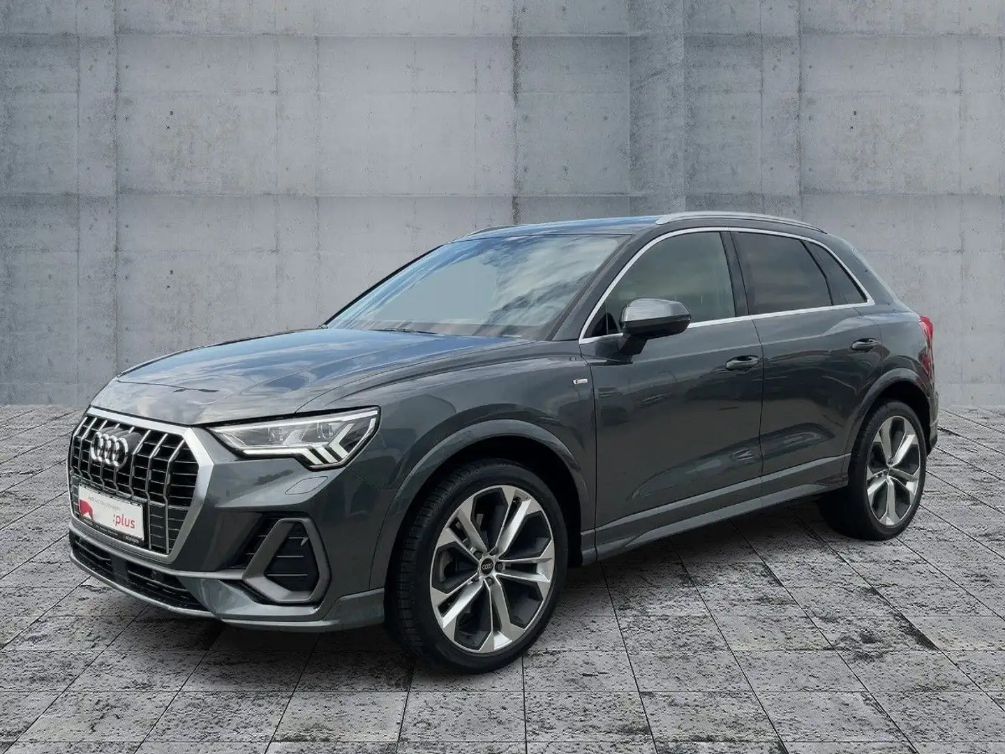 Audi Q3 45 TFSI QU S-TR S-LINE MATRIX+NAV+RFK+AHK+20" Grau - 2