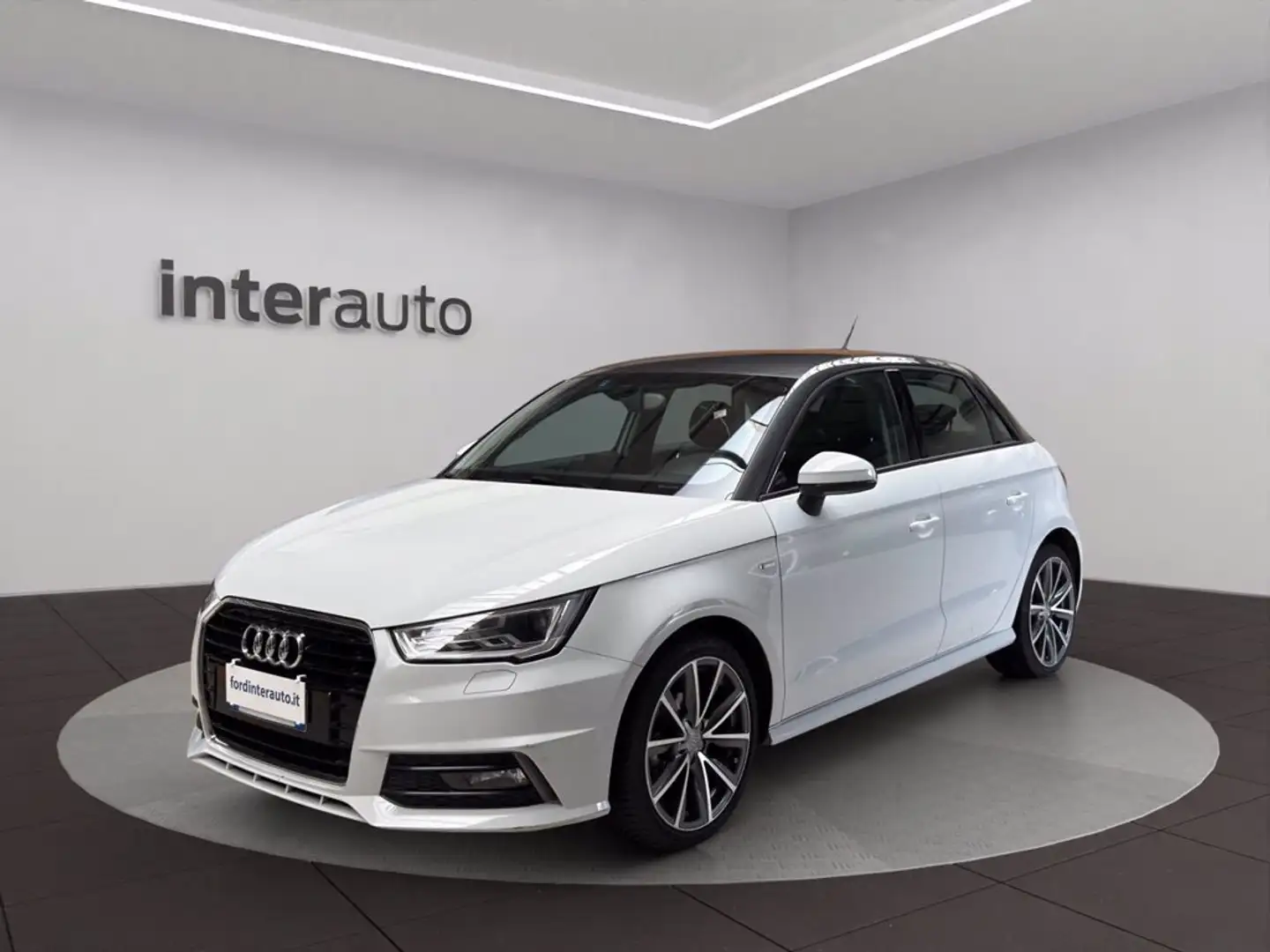 Audi A1 Sportback 1.4 tdi s-tronic Wit - 1