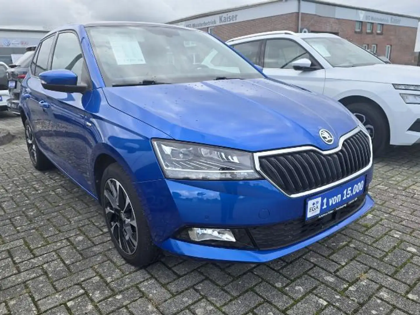 Skoda Fabia 1.0 Drive 125 TSI BMT Navi PANORAMADACH LED DAB Blau - 1
