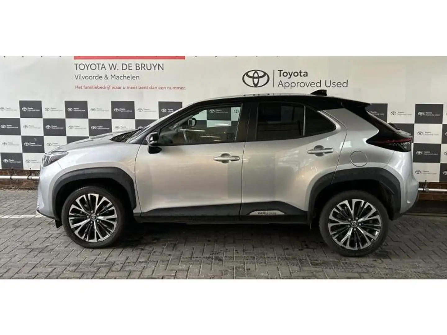 Toyota Yaris Cross Elegant Bi-Tone Silber - 2