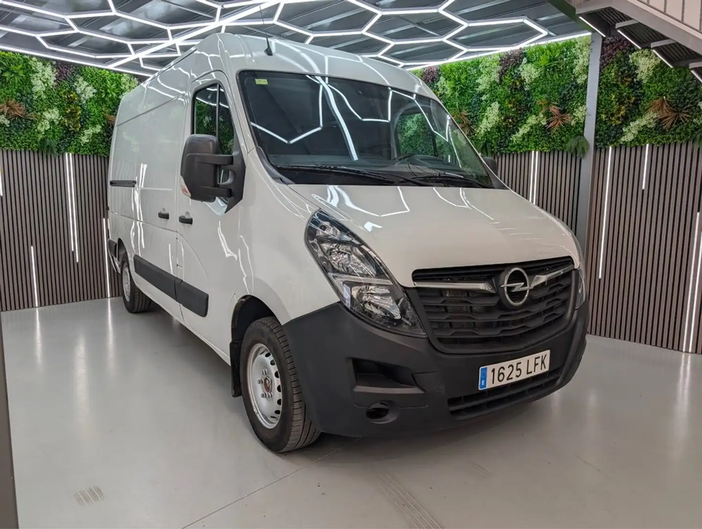 Opel Movano Opel 2.3 CDTI 99kW (135CV) L2 H2 F 3.5t Blanco - 1