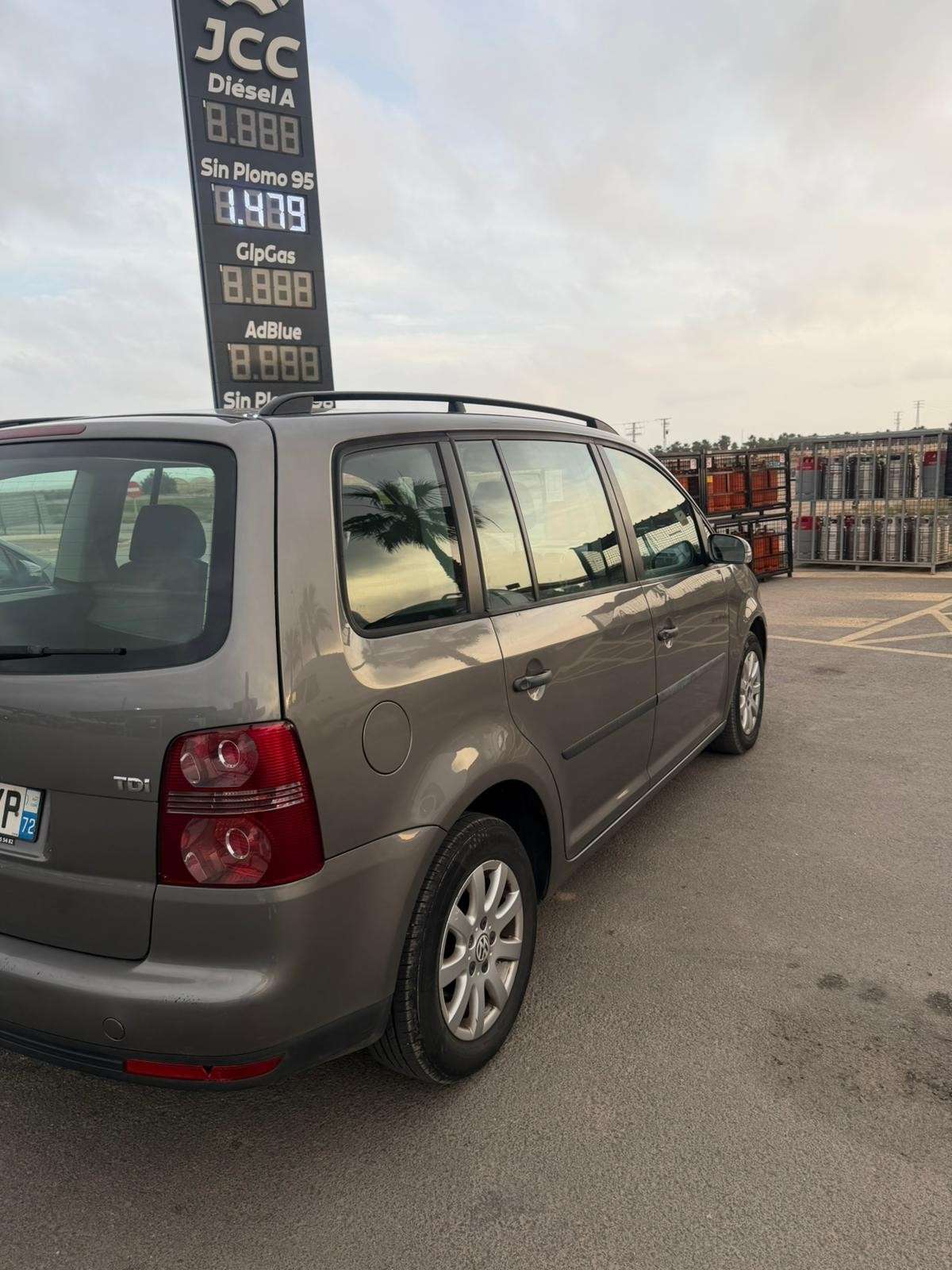 Volkswagen Touran 1.9TDI Edition 105 - foto 1