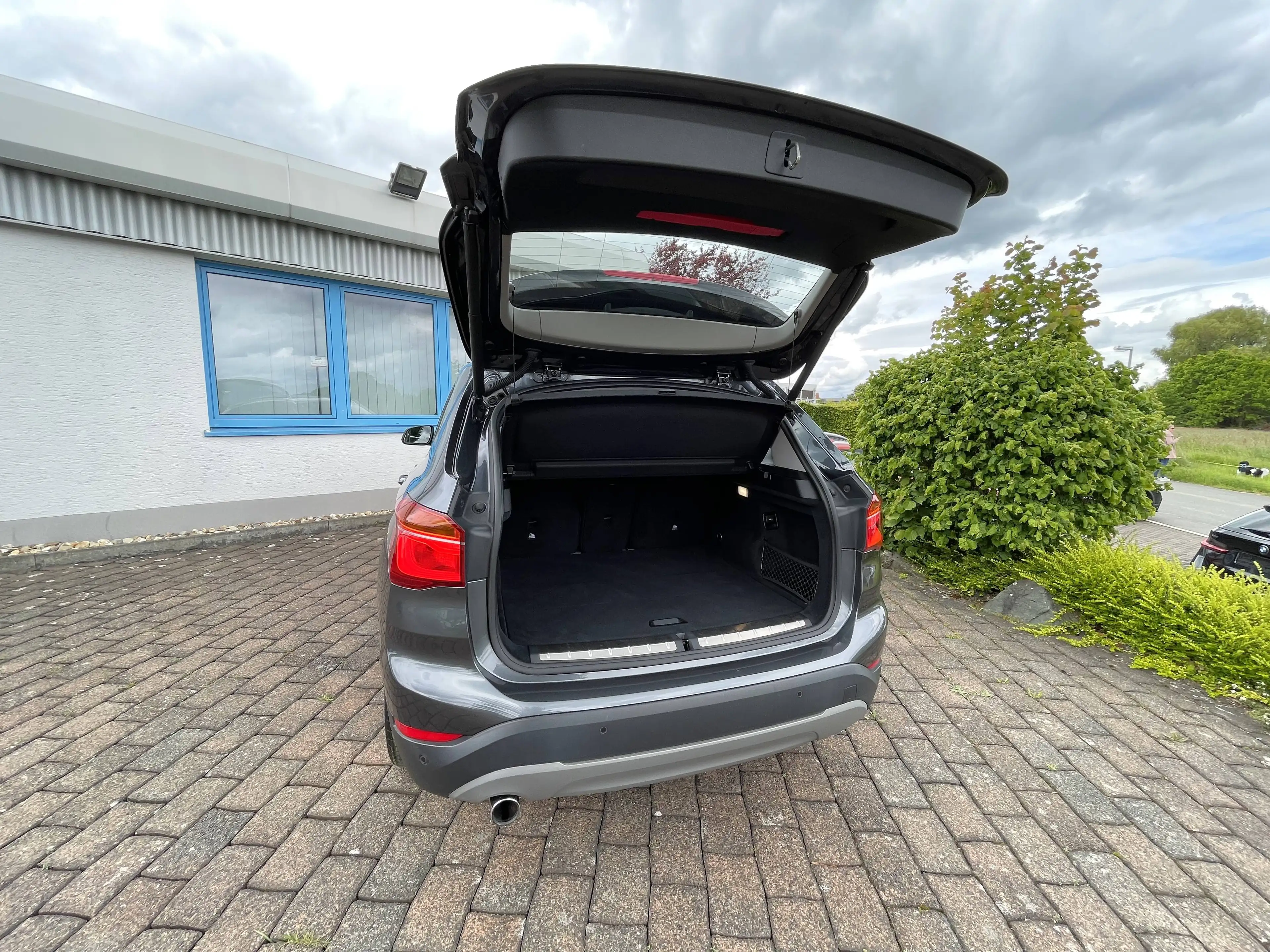 BMW X1 xDrive 18d Autom. Advantage AHK Leder RFK LED — photo 12
