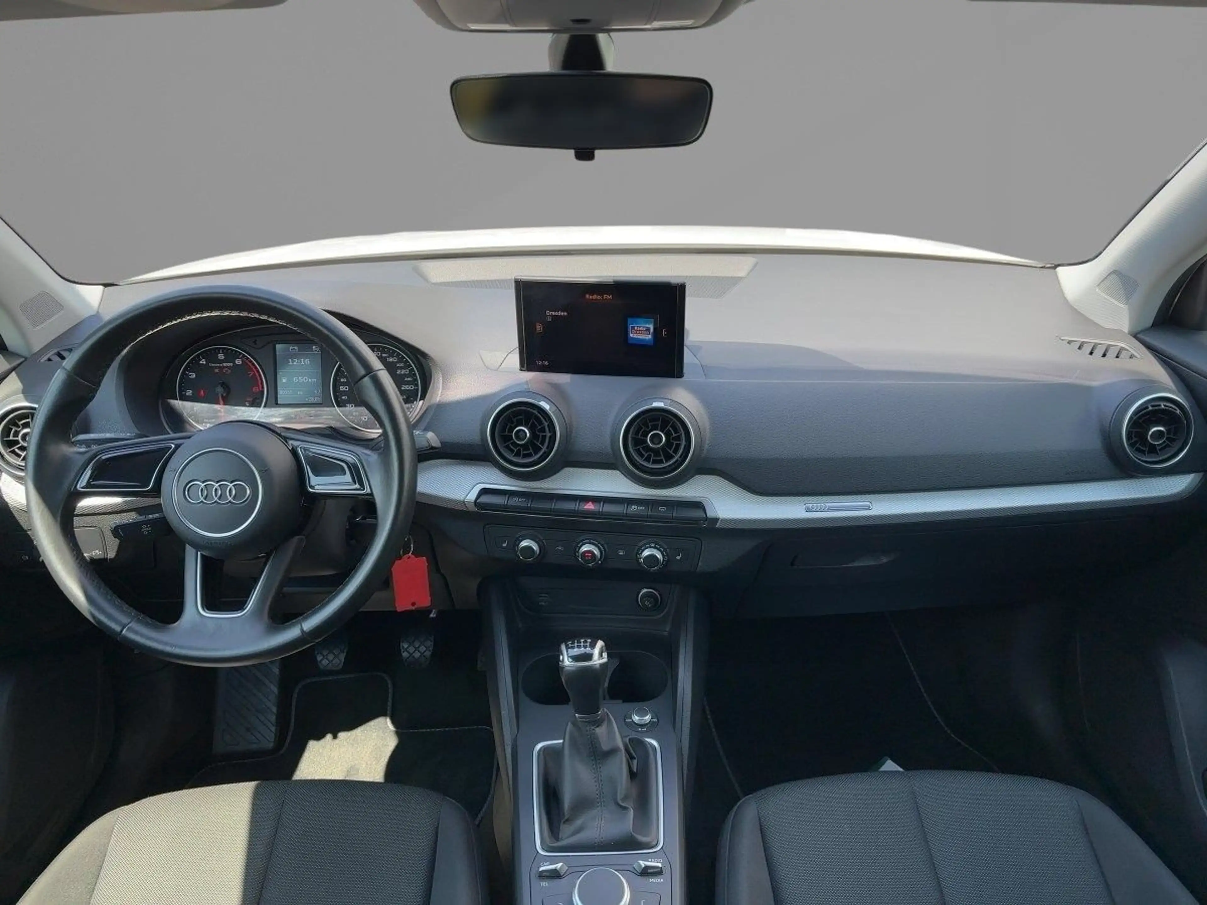 Audi Q2 S line 30 TFSI Schaltgetriebe LED SW — photo 7