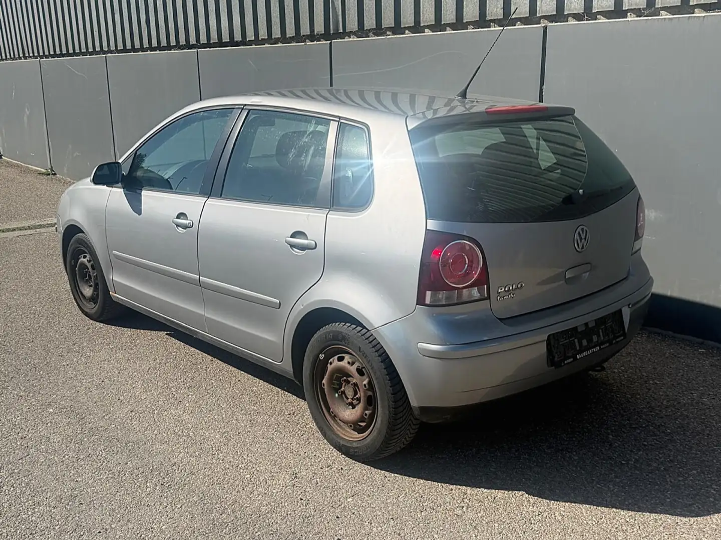 Volkswagen Polo Cool Family 1,2 |  FAHRBEREIT | Grau - 2