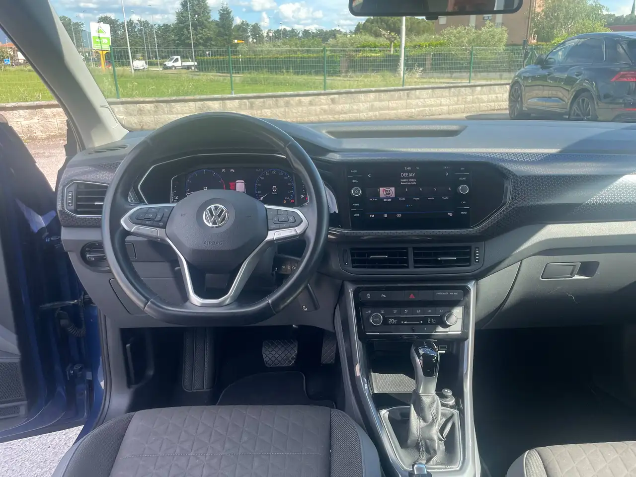 Volkswagen T-Cross usata in vendita
