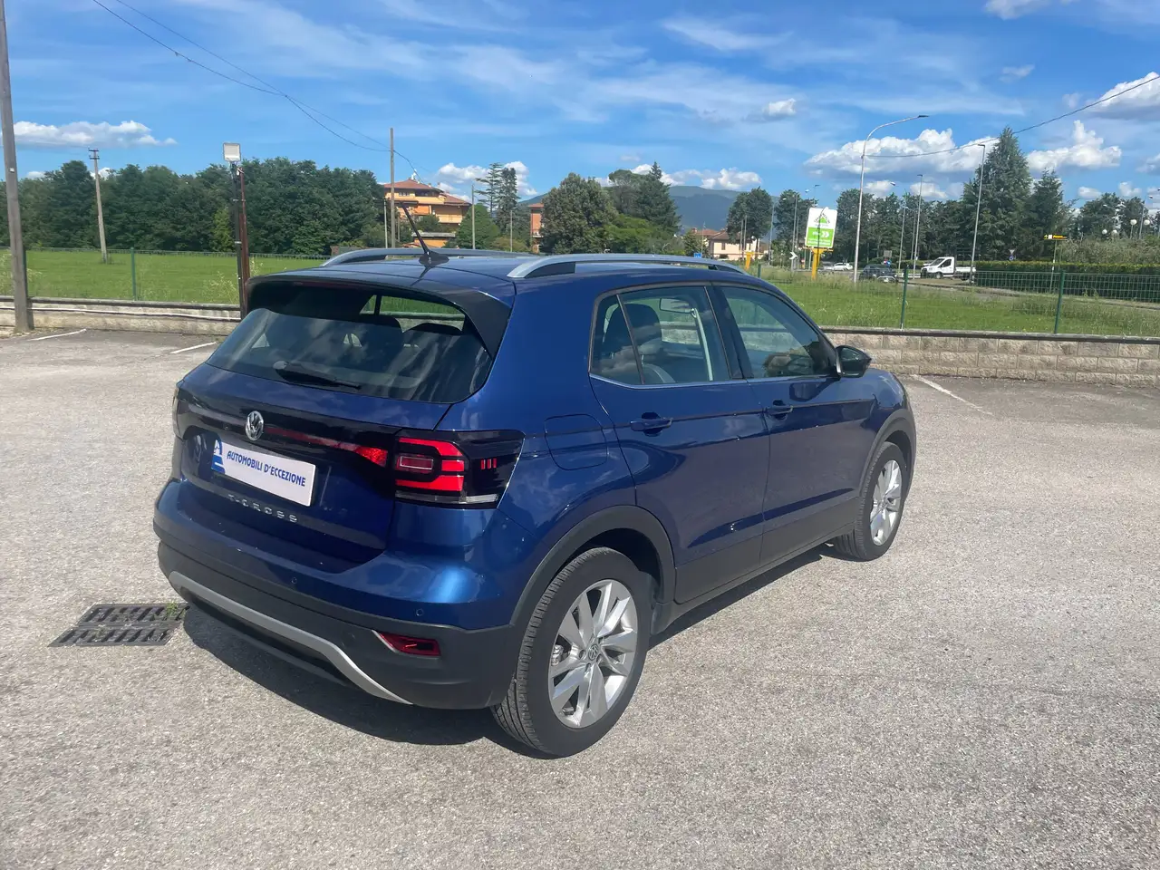 Volkswagen T-Cross usata in vendita