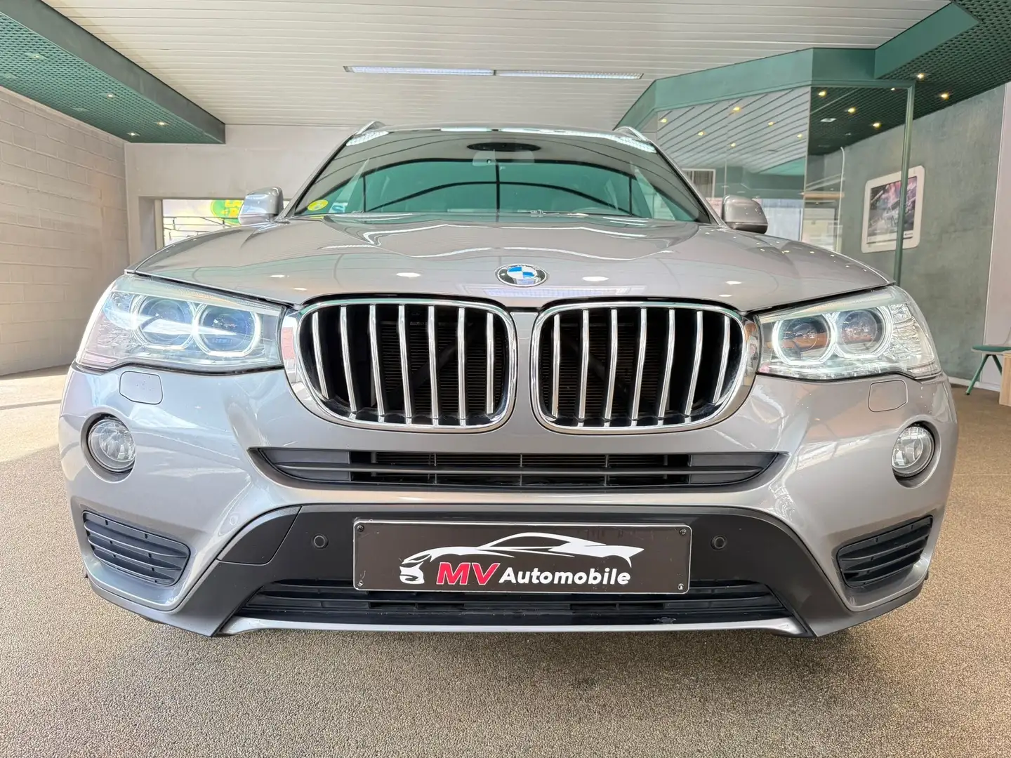 BMW X3 2.0dA * Euro 6b * Navi * Xénon * Cuir * Clim Grau - 2