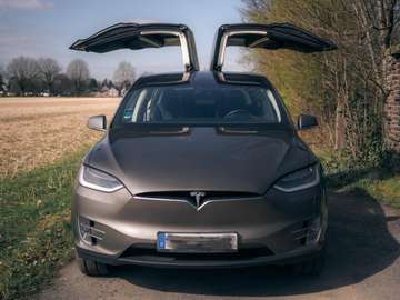 P90D – Free Supercharging | MCU2 | New Drive Unit