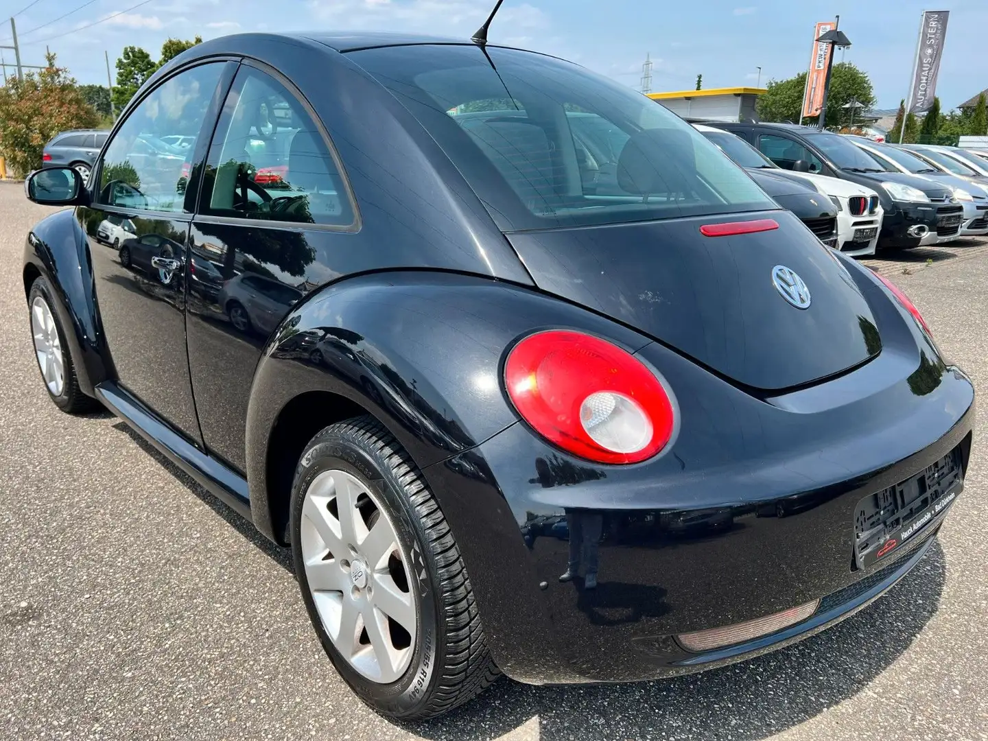 Volkswagen New Beetle Lim. 1.6/TÜV 01.2027/KLIMA Schwarz - 2