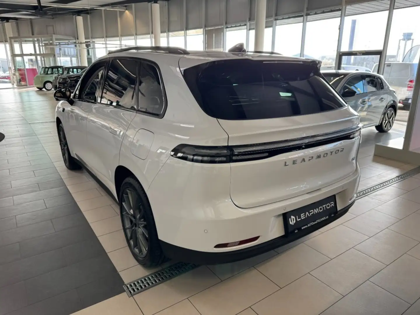 Leapmotor C10 HYBRID EV Design Weiß - 2