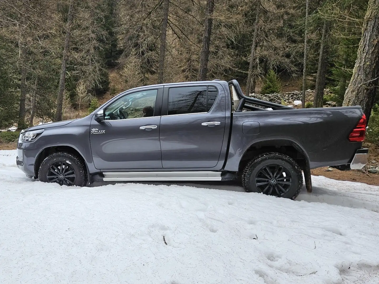 Toyota Hilux 2.4 d-4d double cab Lounge 4wd - 1