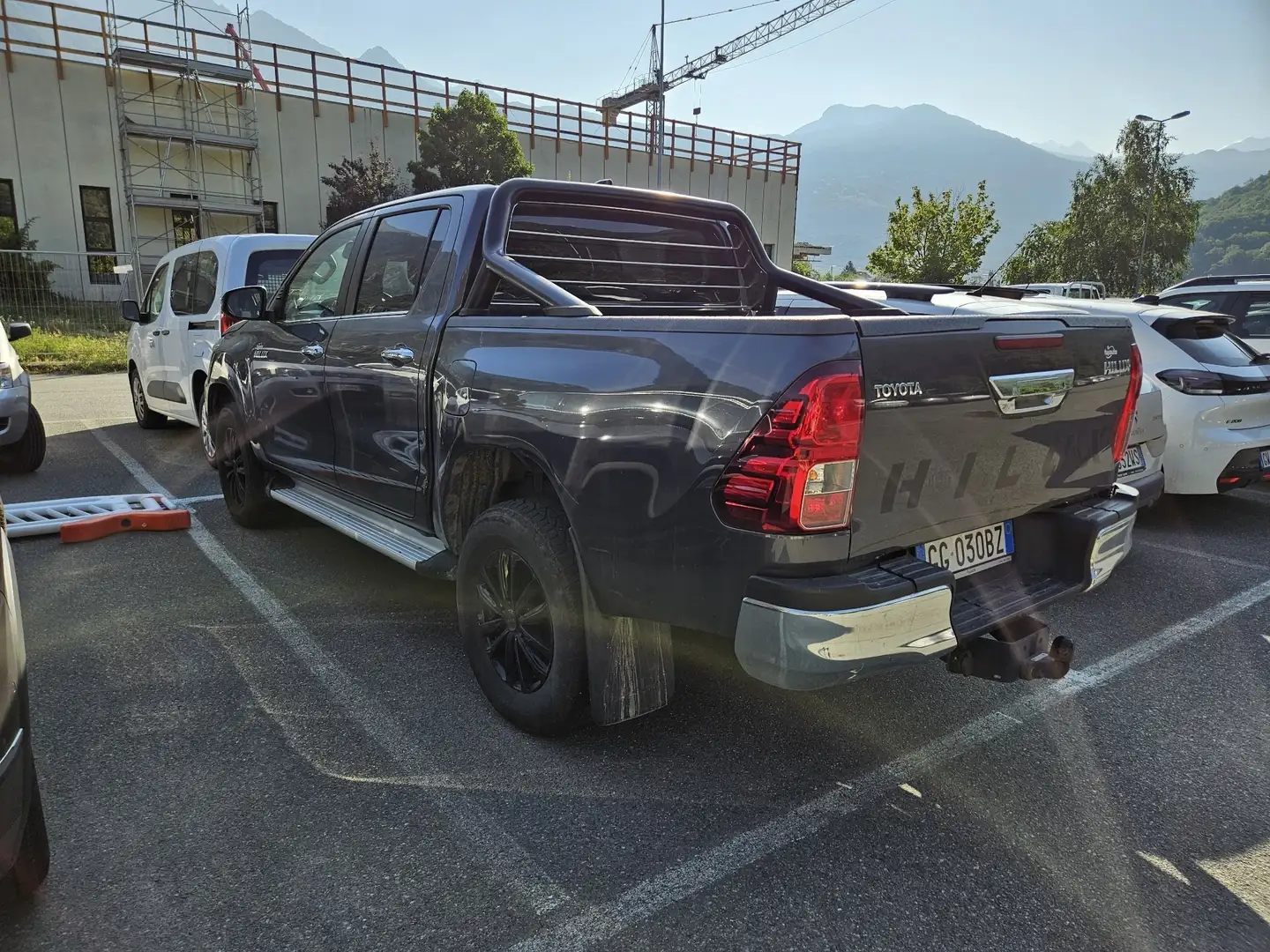 Toyota Hilux 2.4 d-4d double cab Lounge 4wd - 1