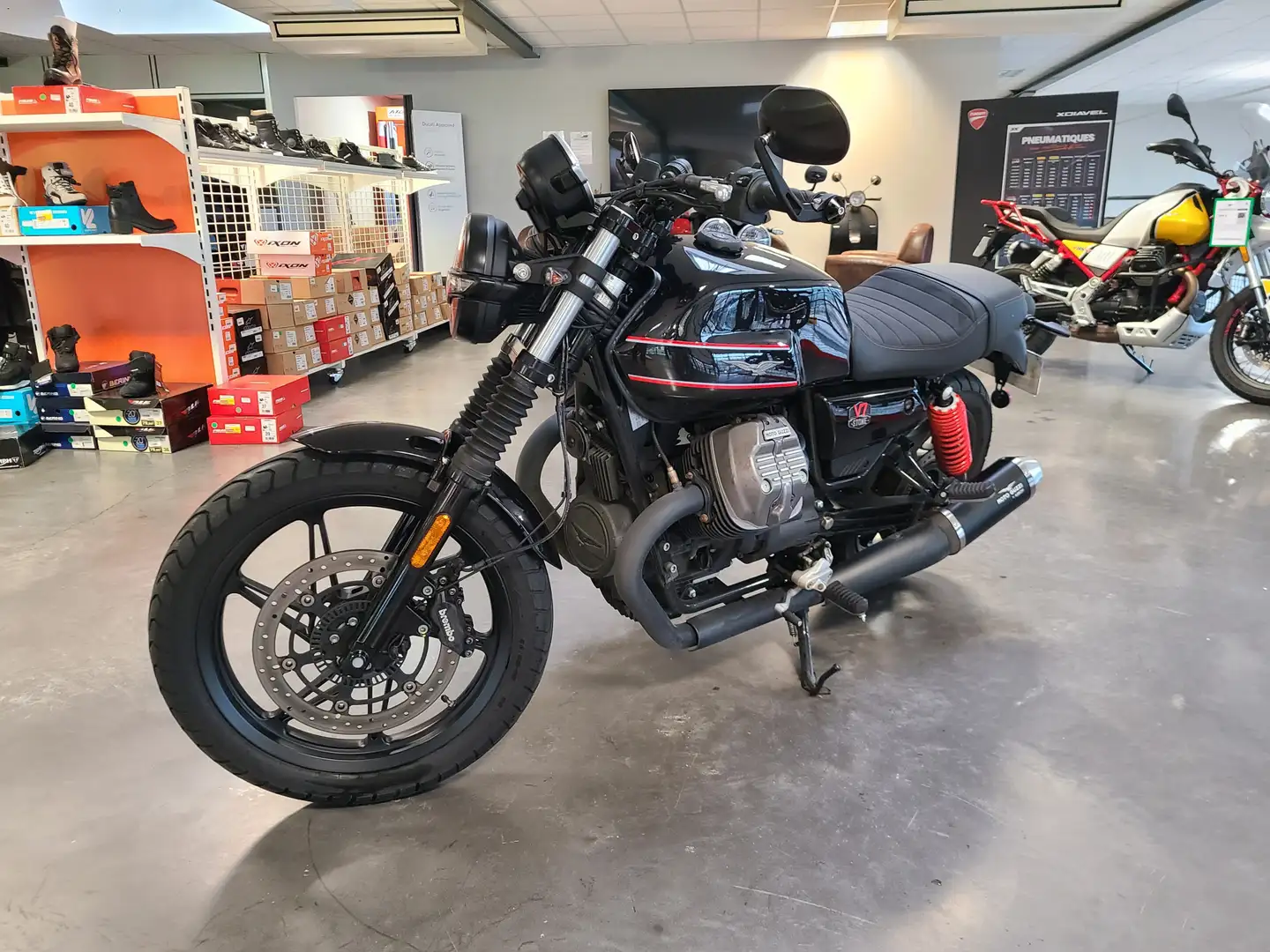 Moto Guzzi V 7 - 2