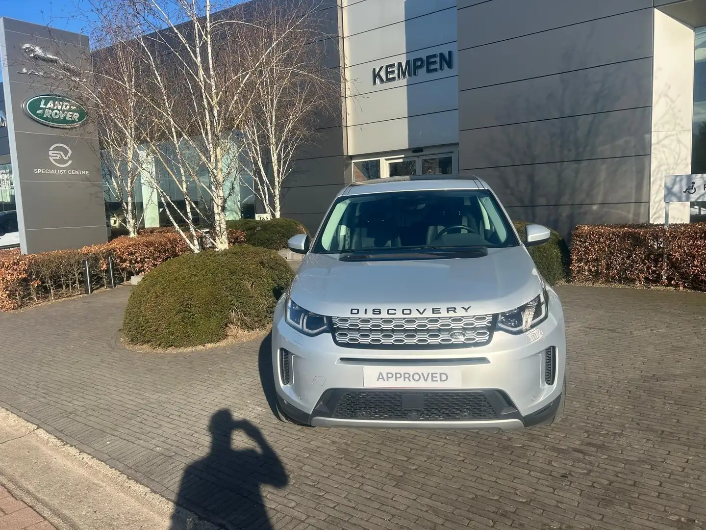 Land Rover Discovery Sport P300e SE Grijs - 2