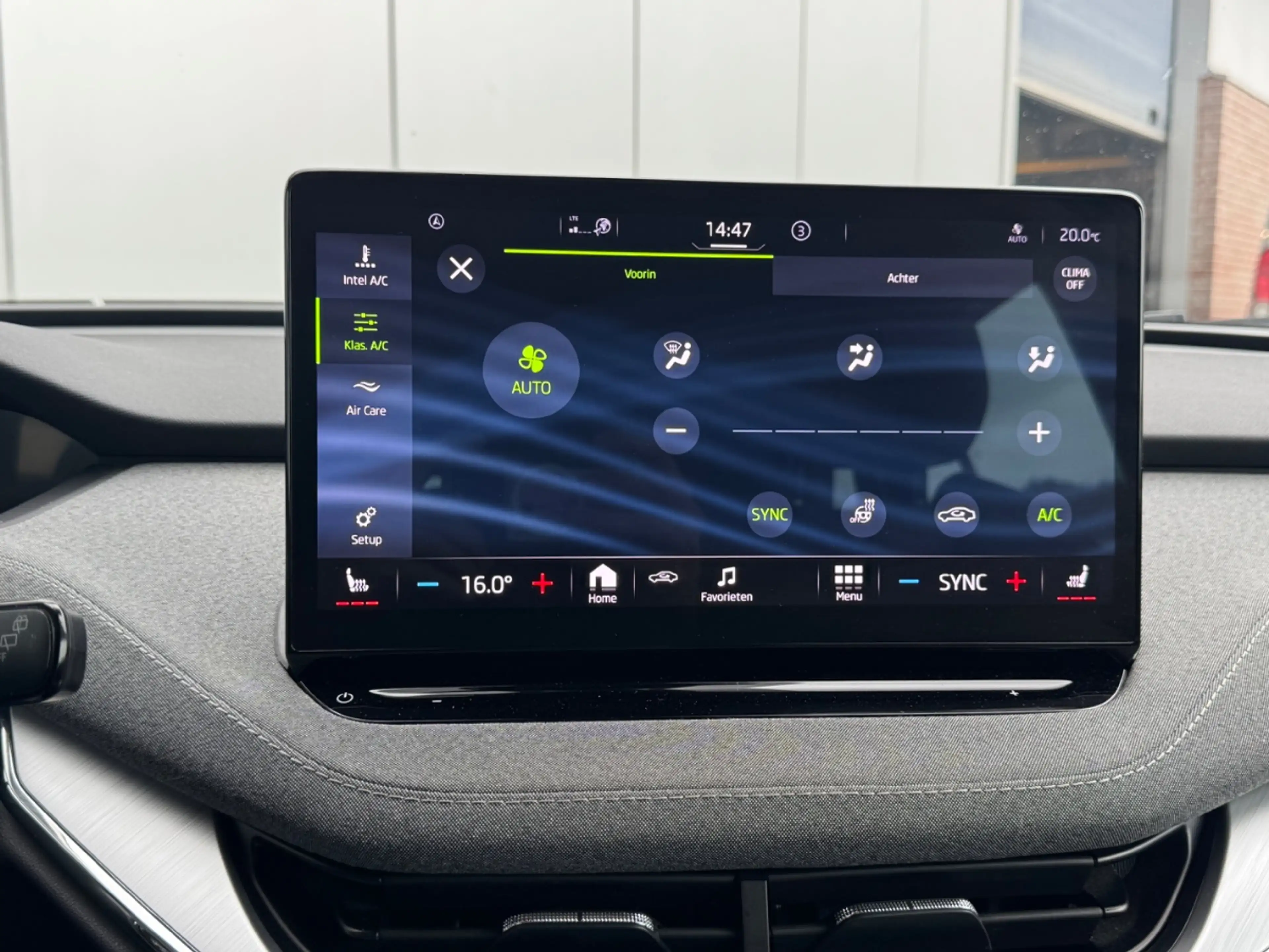 Skoda Enyaq iV 60 | 3-Fase | SOH 89% | Half Leer | Trekhaak | — photo 23