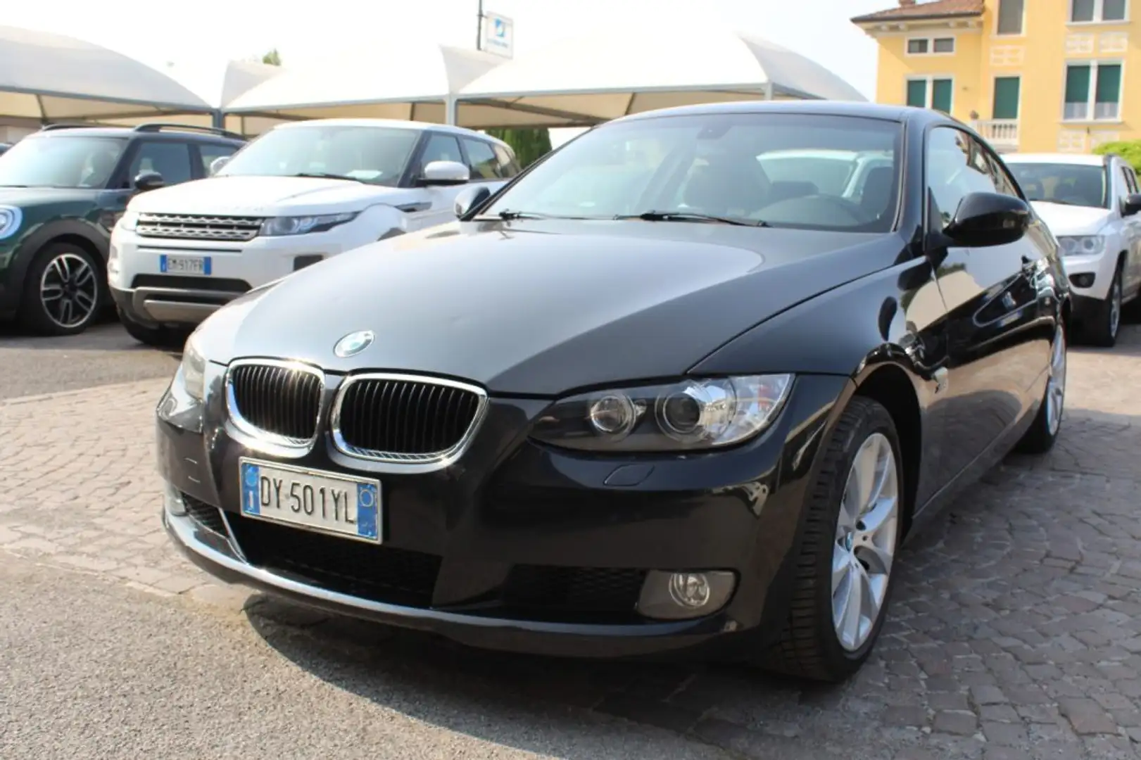 BMW 320 d xDrive Coupé Attiva Black - 1