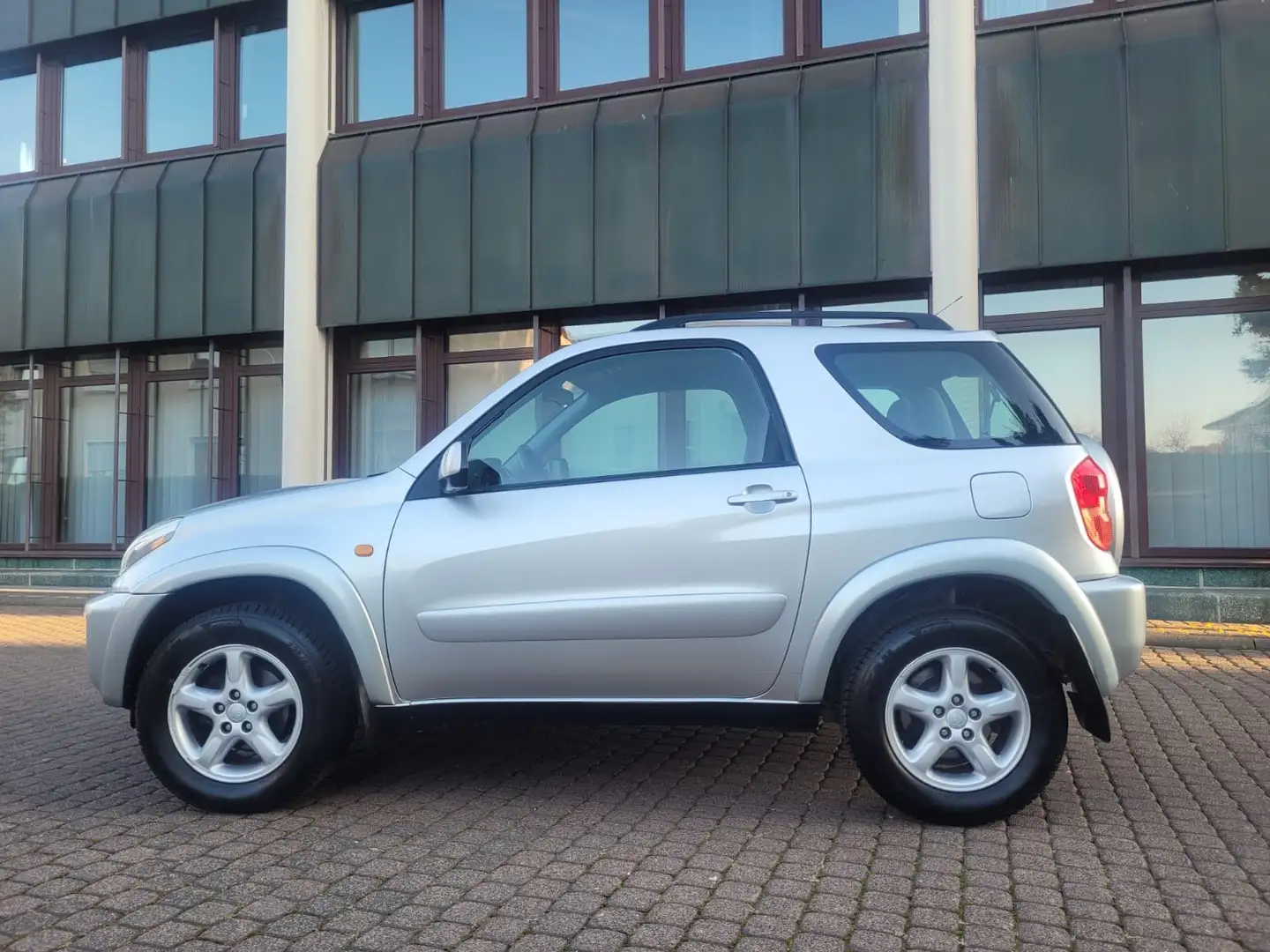 Toyota RAV 4 4x4 Special Automatik-Nur 109 Tkm-3 Türig-AHK ! Argintiu - 1