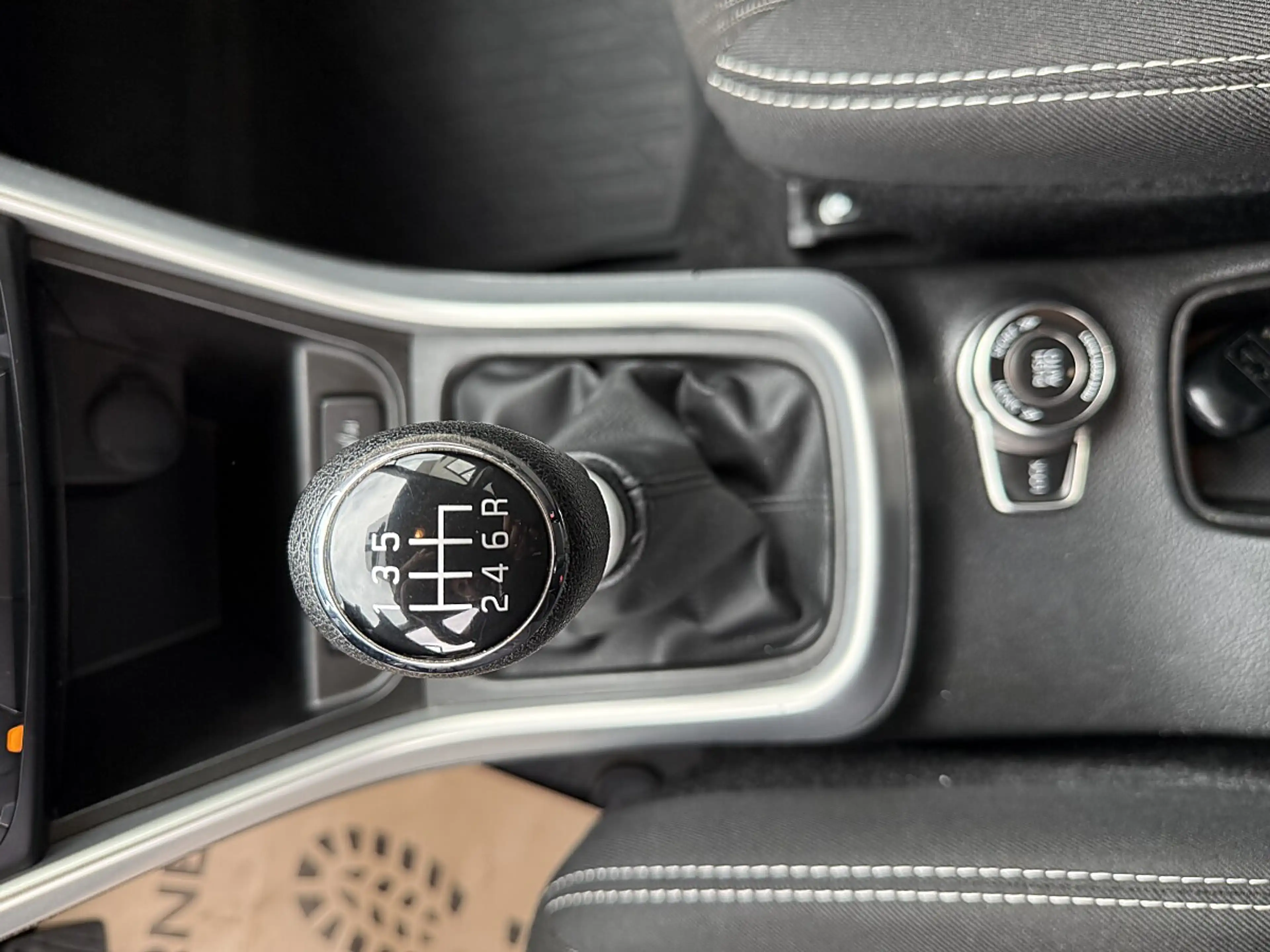 Suzuki SX4 S-Cross 1,4 GL+ DITC Hybrid ALLGRIP shine — photo 16