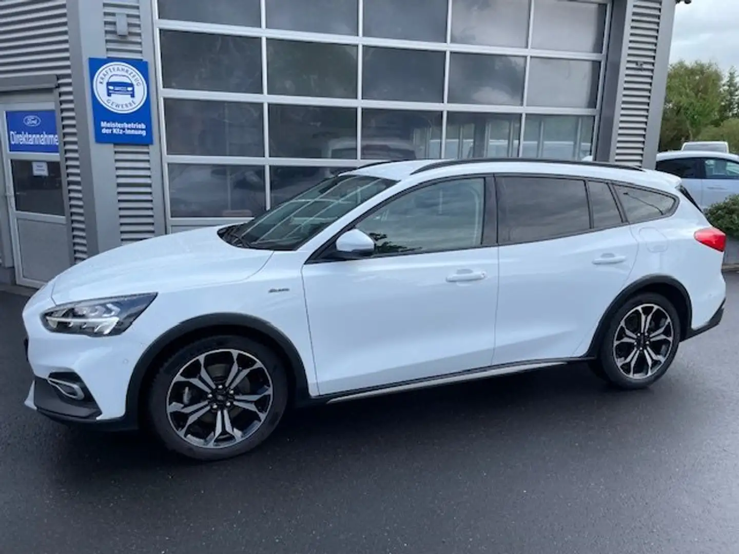 Ford Focus Active Blanc - 2